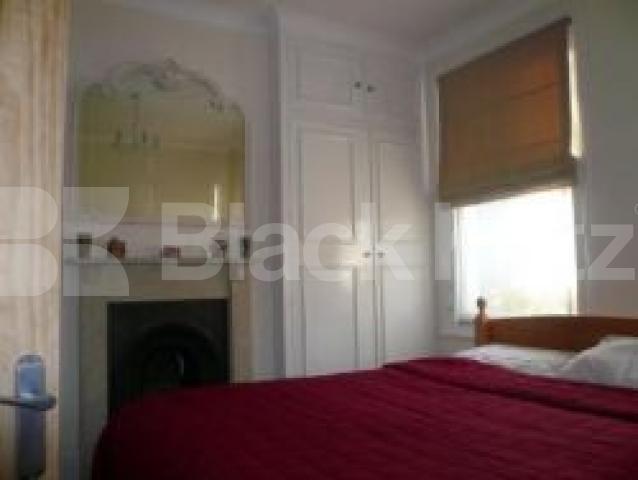 			4 Bedroom, 1 bath, 1 reception House			 Muswell Hill Place, MUSWELL HILL N10